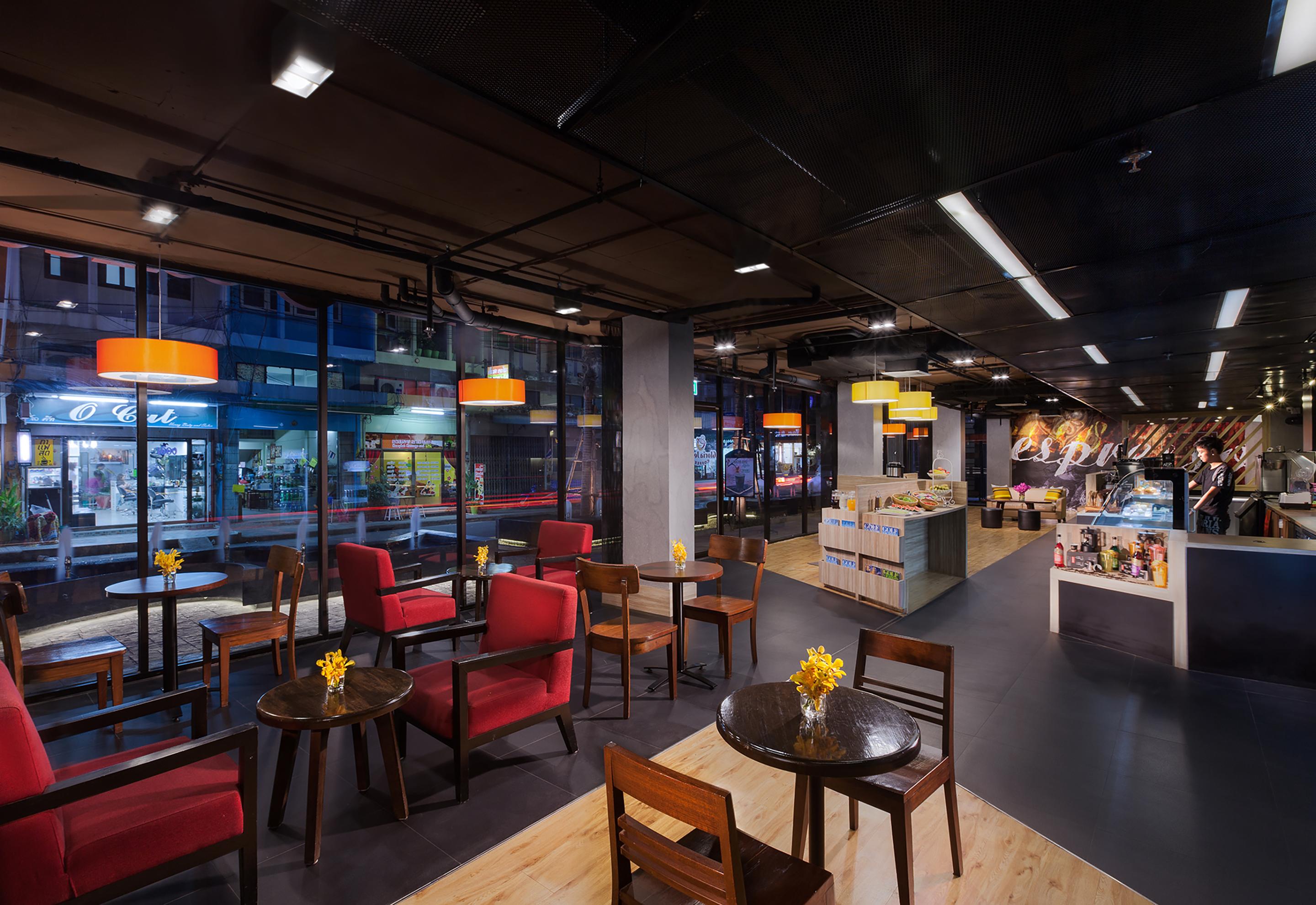 是拉差中心馨乐庭大酒店 外观 照片